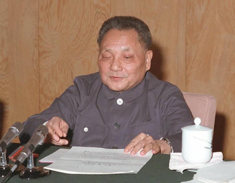 解析与落实，关于澳门与香港资本车的未来展望——以新澳门与香港正版免费资本车为关键词的思考